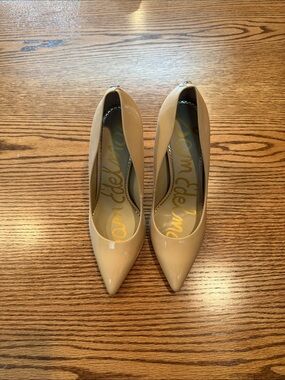Sam Edelman Dan Beige Patent Pointed-Toe Pumps - EUC Size 10